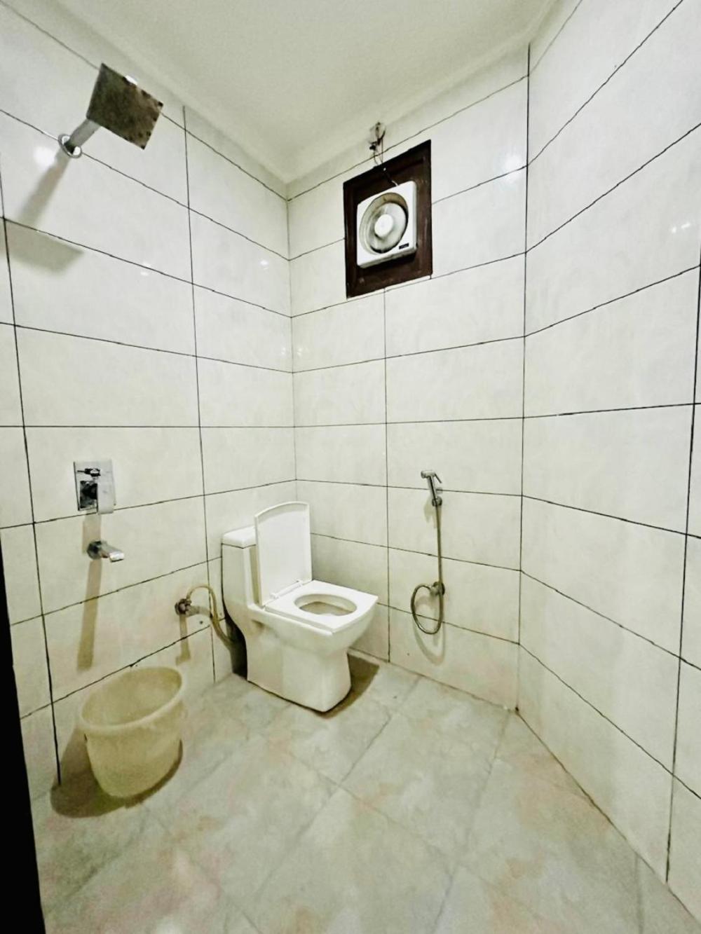 Hotel Sky Plaza Nueva Delhi Exterior foto